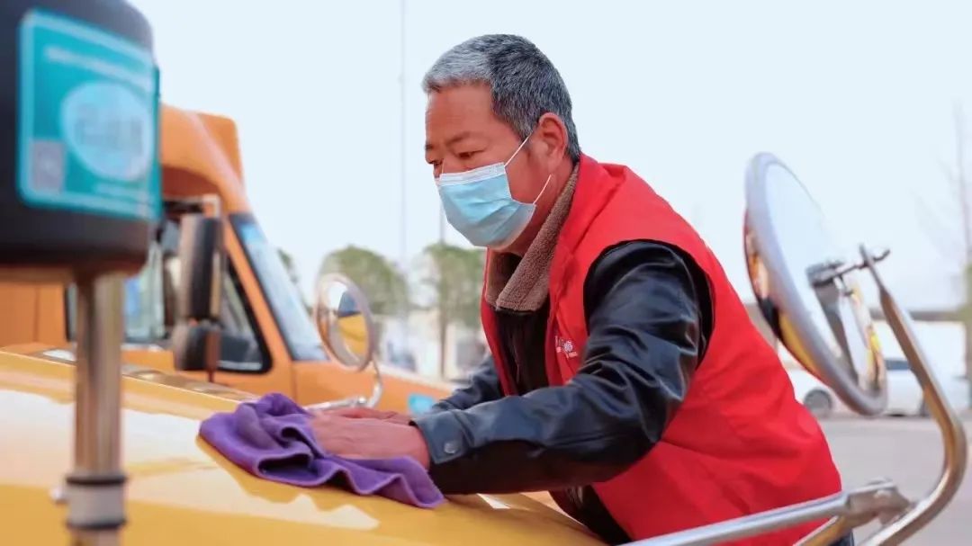 什么？校車也有“寒假作業”！