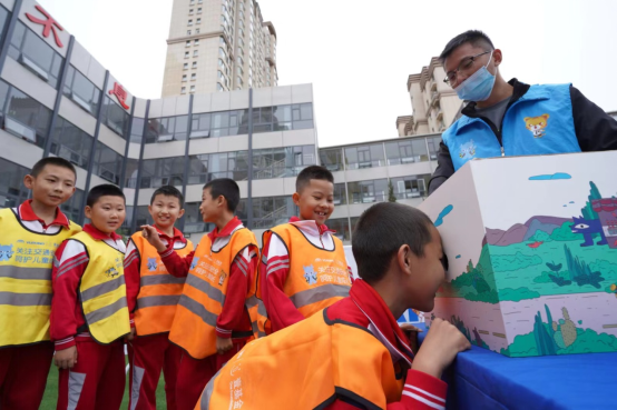 宇通&amp;amp;amp;壹基金兒童交通安全公益行再出發(fā) 首站落地呼和浩特、紹興雙城