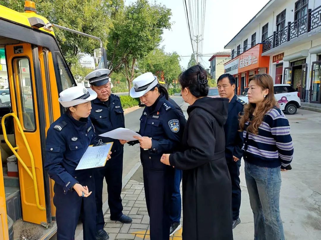鹽湖公安交警:校車安全“大體檢”,隱患排查保安全 圖片