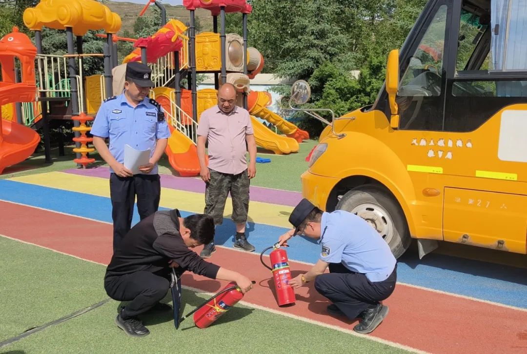 扎實開展校車安全專項檢查 筑牢幼兒交通安全防線