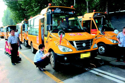 校車未配備照管人員,罰500!