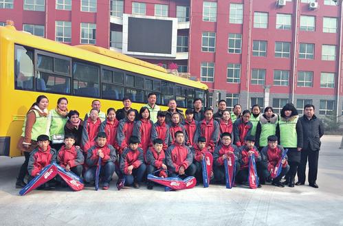 “袋鼠行動”全力護航校車安全——山西童華陽光校車公司舉辦“校車安全大講堂”