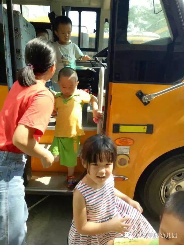 深圳保安康幼兒園校車安全學習活動及演練活動/ 深圳保安康幼兒園校車安全學習活動及演練活動