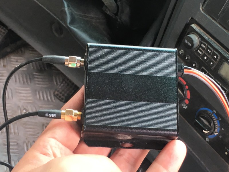 山東滕州：鮑溝鎮(zhèn)學區(qū)聯(lián)合交警中隊為校車安裝定位系統(tǒng) 護航幼兒安全出行