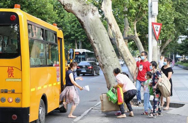 孩子下校車后發生意外誰來負責？