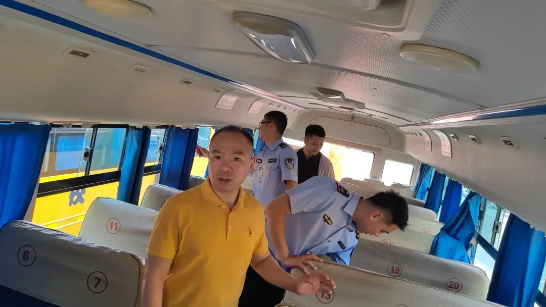 安全護航|渾南區多部門聯合開展校車安全檢查